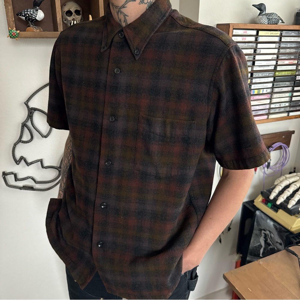 ๐ SOLD ๐ Vintage 50s Pendleton Dark Plaid Loop Collar S/S Wool Lodge Shirt ~ M - Picture 5 of 8